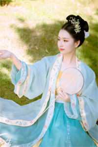 给丈夫的白月光输血后,她可以听见我心声文章