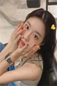 快穿清朝后，嫡女选择攻略康熙异常火爆