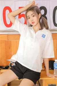 五岁的女儿跪着求我不要送她去上学后爽文