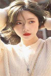 火爆妖妃：恋上冷王广告