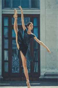 女友嫁给我，只为了气她的白月光最后结局