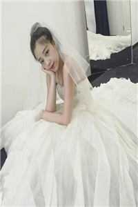 她与白月光深夜相拥完整版