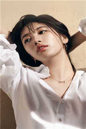 爱不在彼岸男女主人公