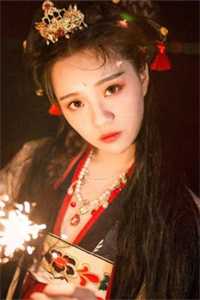 官诱:分手后,高官女儿爱上我未删减版
