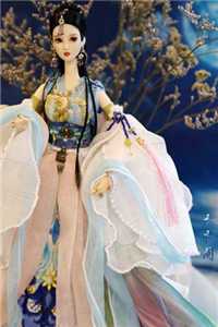 快穿：为了活命，只好攻略女主是什么名字