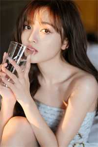 炮灰女配抱紧了女主大腿已完结