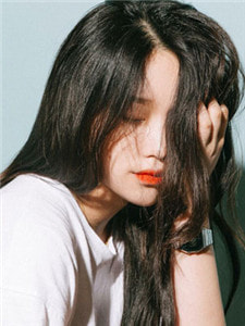 穿成废柴圣子，女帝哭着要嫁我完结文