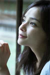 放弃暗恋后，疯批哥哥宠她入骨新上热文