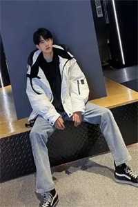 我，神州剑神，老婆魔道女帝新书