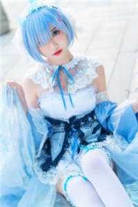 重生：疯批女主她运筹帷幄容靖宁知微