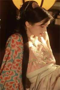 我用花瓶通古今何悠悠沈行之小说完整版资源免费试读