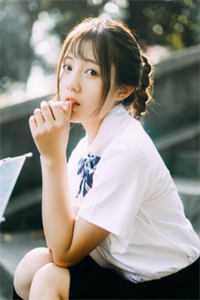 人山人海里，你不必记得我秦以城林小月