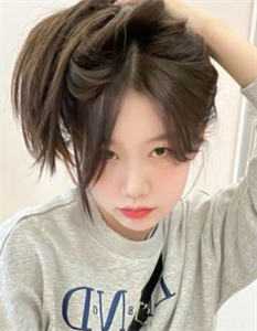 穿书后，整个侯府都能听见我心声谢婉心谢府最新章节