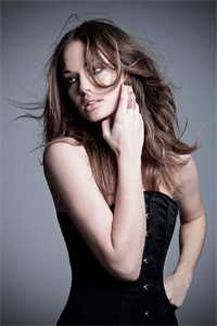 真千金穿书后，小白花黑化成了姐控小说全文免费阅读