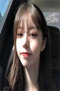 这位正方形女士，请你让开一点！林晓汤宇