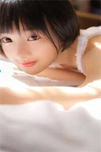 被同学起哄求婚，他牵起了别的女人的手抖音热门