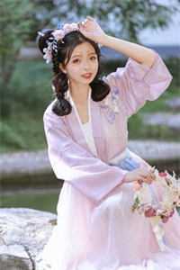 陆远秋胡采薇写的小说开局逮校花