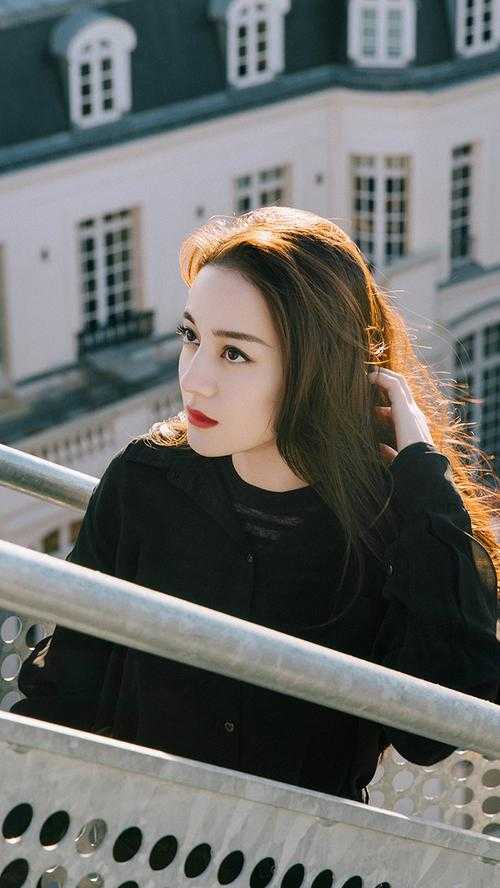 周丽徐薇的小说拒绝同事霸占座位后,我被她推入车轨阅读