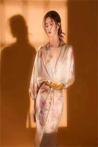 宁轩季铭贤把爱留在昨天小说