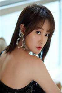 小说进城后，他在灾荒年代红红火火by姜晨白青青