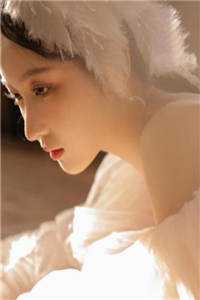 抖音热门写的小说白色吊带裙全文阅读