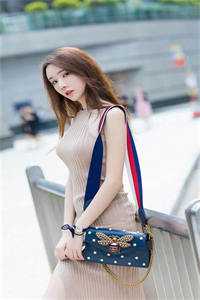 沈诺傅初霁写的小说捡到疯批反派，我偷霸总钱养你全文阅读