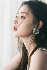 小月子第十天，老公让我陪酒于世青颜初全文小说