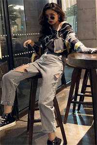 乔斯年童知念的小说“无人岛”三年，我真的学乖了阅读