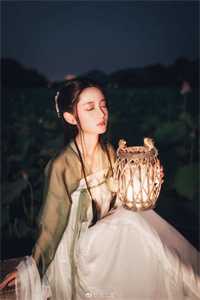 乔屹安季风华写的小说来时不逢春