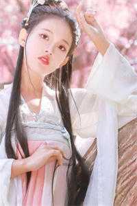 陆云逸苏晨阳的小说爱如烟火，绚烂绽放免费阅读