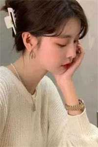 穿越后，我觉醒了神明代打系统全文王青元李思瑶