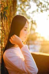 苏苏春宇的小说孤女容苏