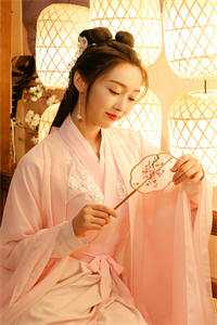 重生后，我把回城资格从白眼狼男友手里收回完结版方瑶周青青