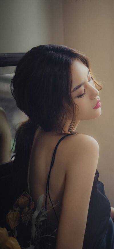 重生七零，踹掉未婚夫做厂长吴丽丽林建设全章节小说