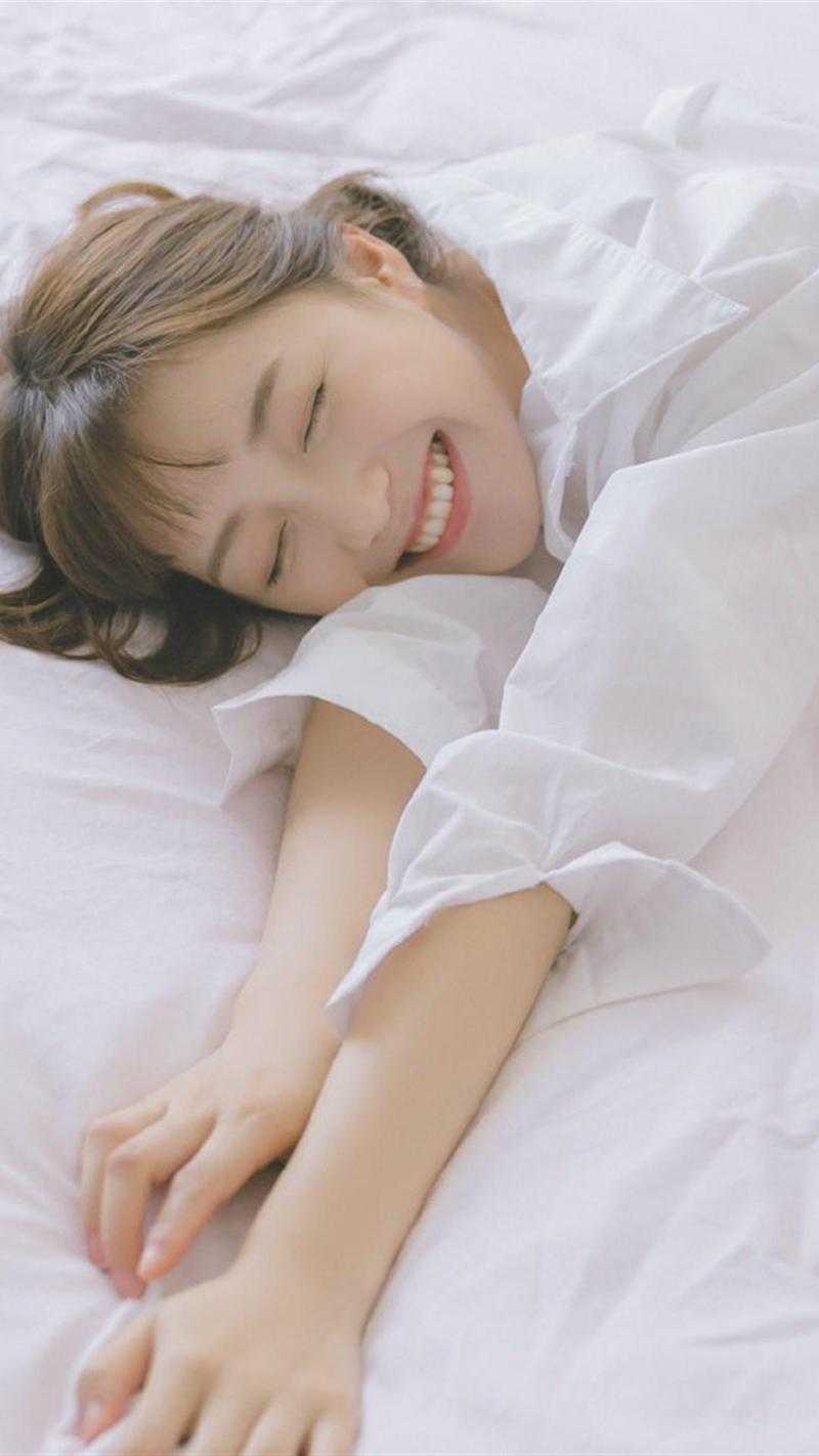 真千金是个窝囊费，她装的小桃红贾明珠