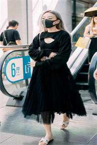 春节假期，邻居强占我车位完结版小说全章节目录阅读