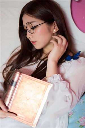 过年老婆打牌输光家产，我让她借网贷翻盘蒋依依王阳全文小说