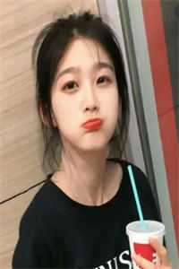 重生后，我靠氪金云养未来女帝完结版沈云凌清雪