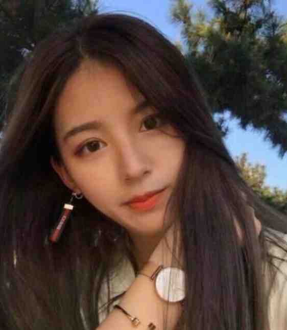 我成了王府第四个穿越女by萧飞雁杏儿