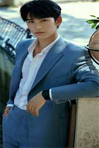 重生后，我手撕恶毒女网红和伥鬼闺蜜by岑天欣芙芙