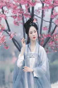 为捧小青梅，男友让我演渣女小说青梅傅司乘