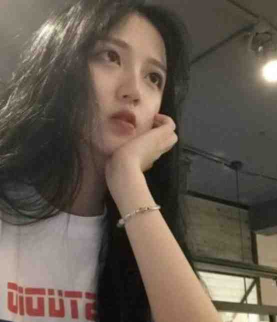 娇娇宫女勾勾手指，恶犬争相摇尾姒锦景昭珩小说