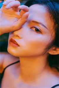 最是人间雪满头陆绎川叶鹿竹