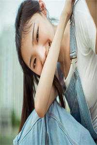 精选小说推荐全校公敌！和美女老师谈恋爱