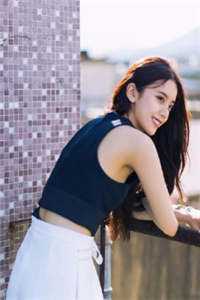 全校公敌！和美女老师谈恋爱畅销书籍