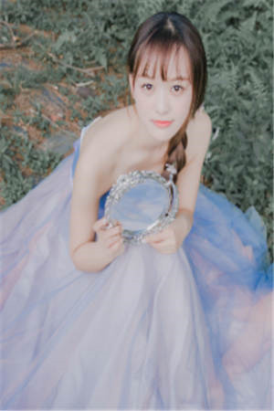 全文版穿书后，我抱紧破产大佬大腿