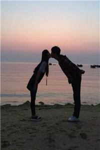 全文完结穿成明君心尖宠,众妃谄媚我开摆