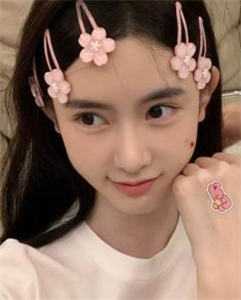 精品篇重生:开局收获校花妈妈大师级秘书!