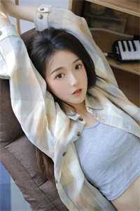 畅销书目辞职后,捡了一个美女总裁