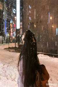 畅销书目女配觉醒后，渣男追妻火葬场了